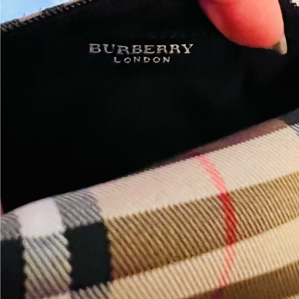 BURBERRY Nova Check Nylon and Leather Pouch Beige and Black - EUC - Picture 5 of 8